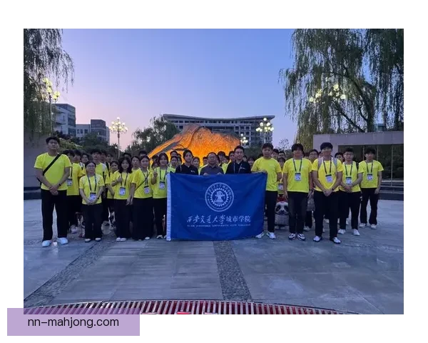 世界杯官方志愿者服装正式揭晓展现赛事文化青春风采引发全球瞩目